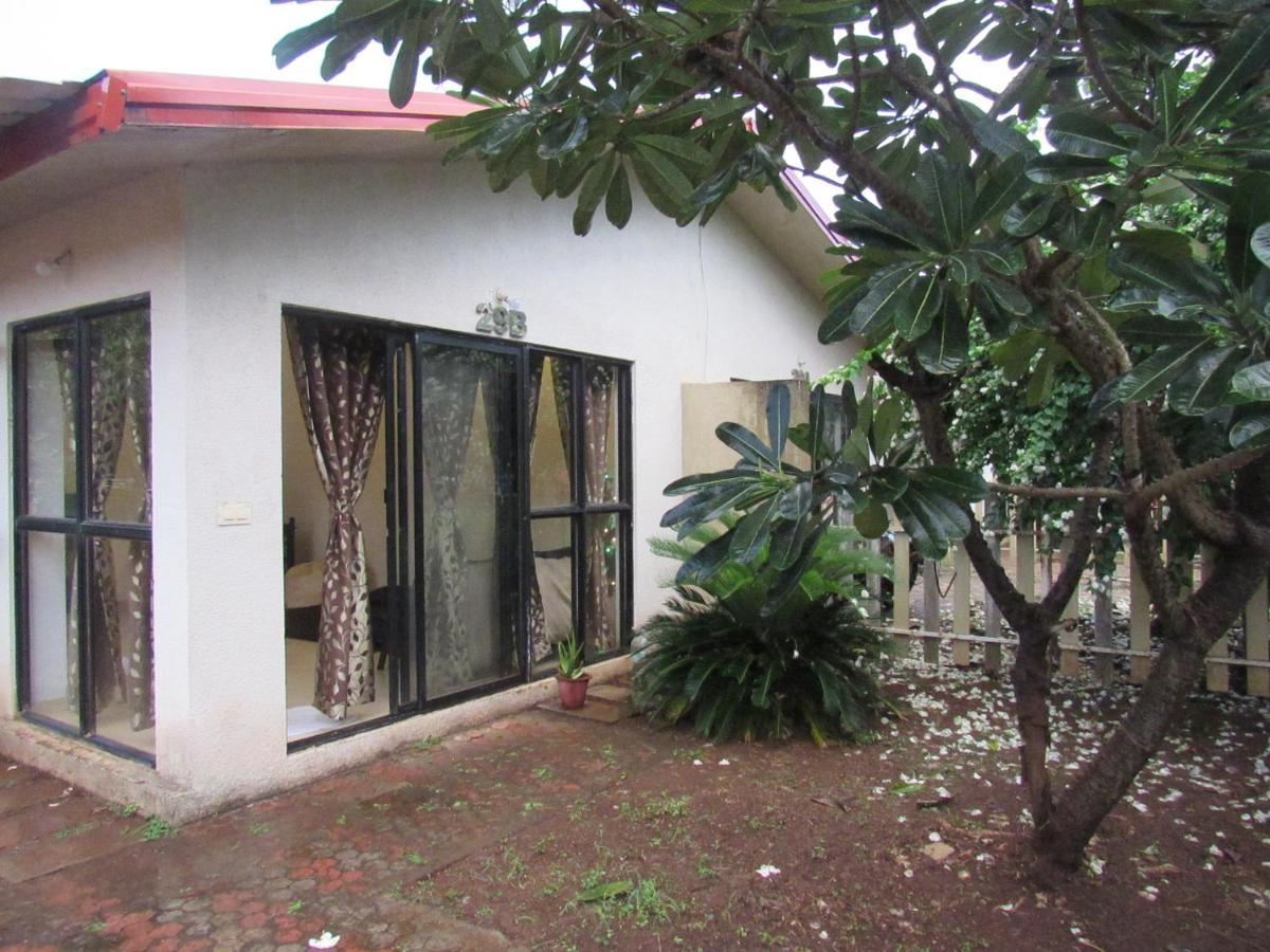 Retreat Chalets, The Nest, At Sparsh Resorts, Karjat Exterior foto